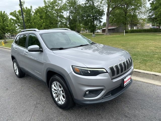 Used 2019 Jeep Cherokee Latitude w/ Cold Weather Group AWD/4WD image 23