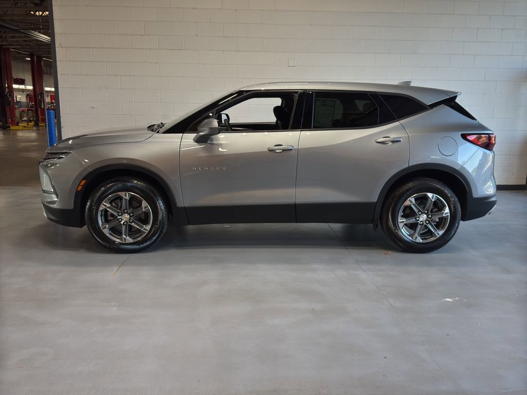 Used 2025 Chevrolet Blazer LT image 41