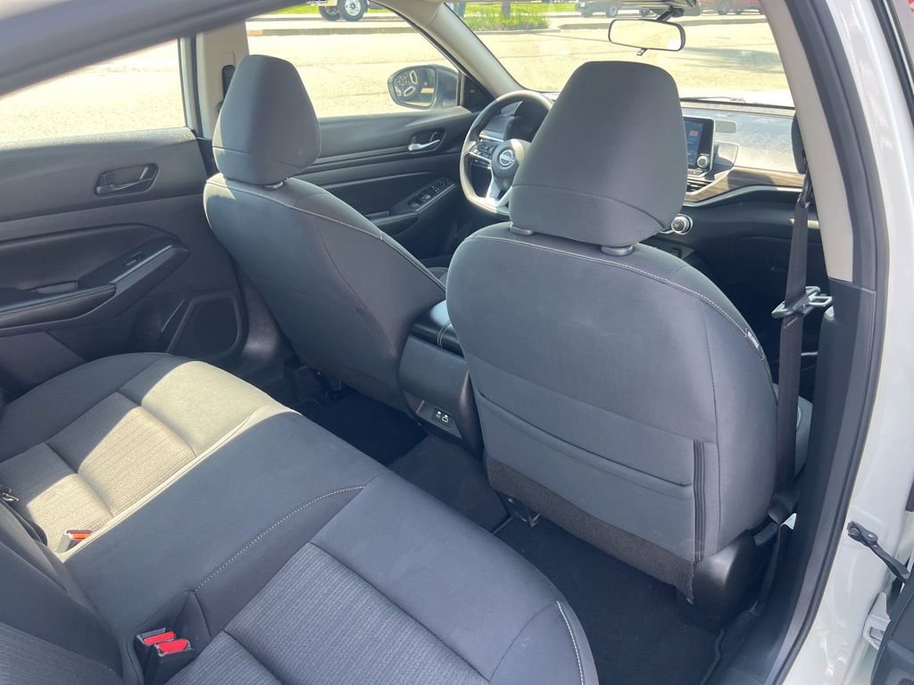 Used 2025 Nissan Altima 2.5 SV FWD image 29