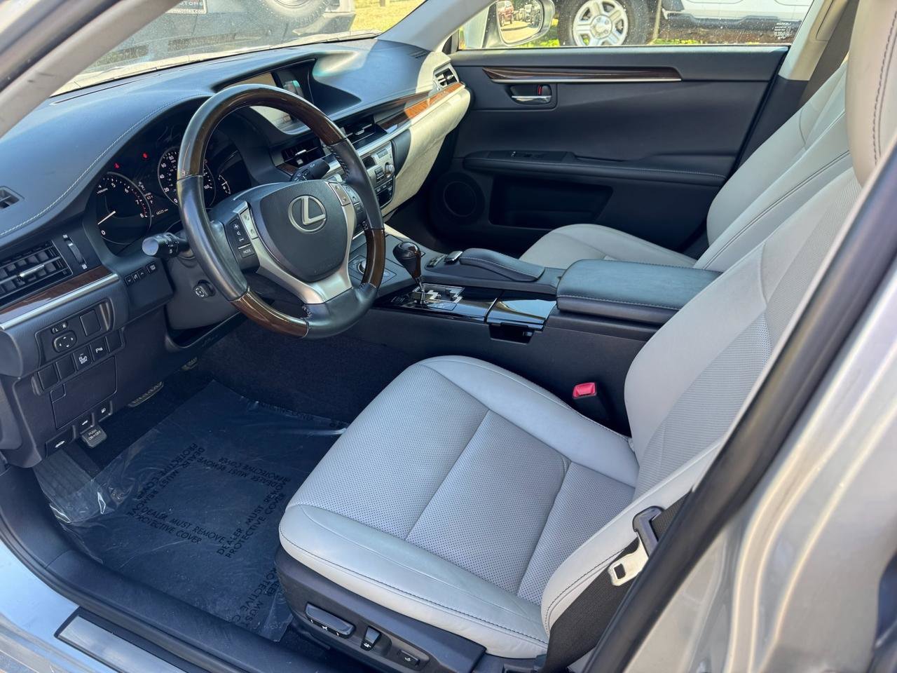 Used 2014 Lexus ES 350 w/ Premium Package image 18