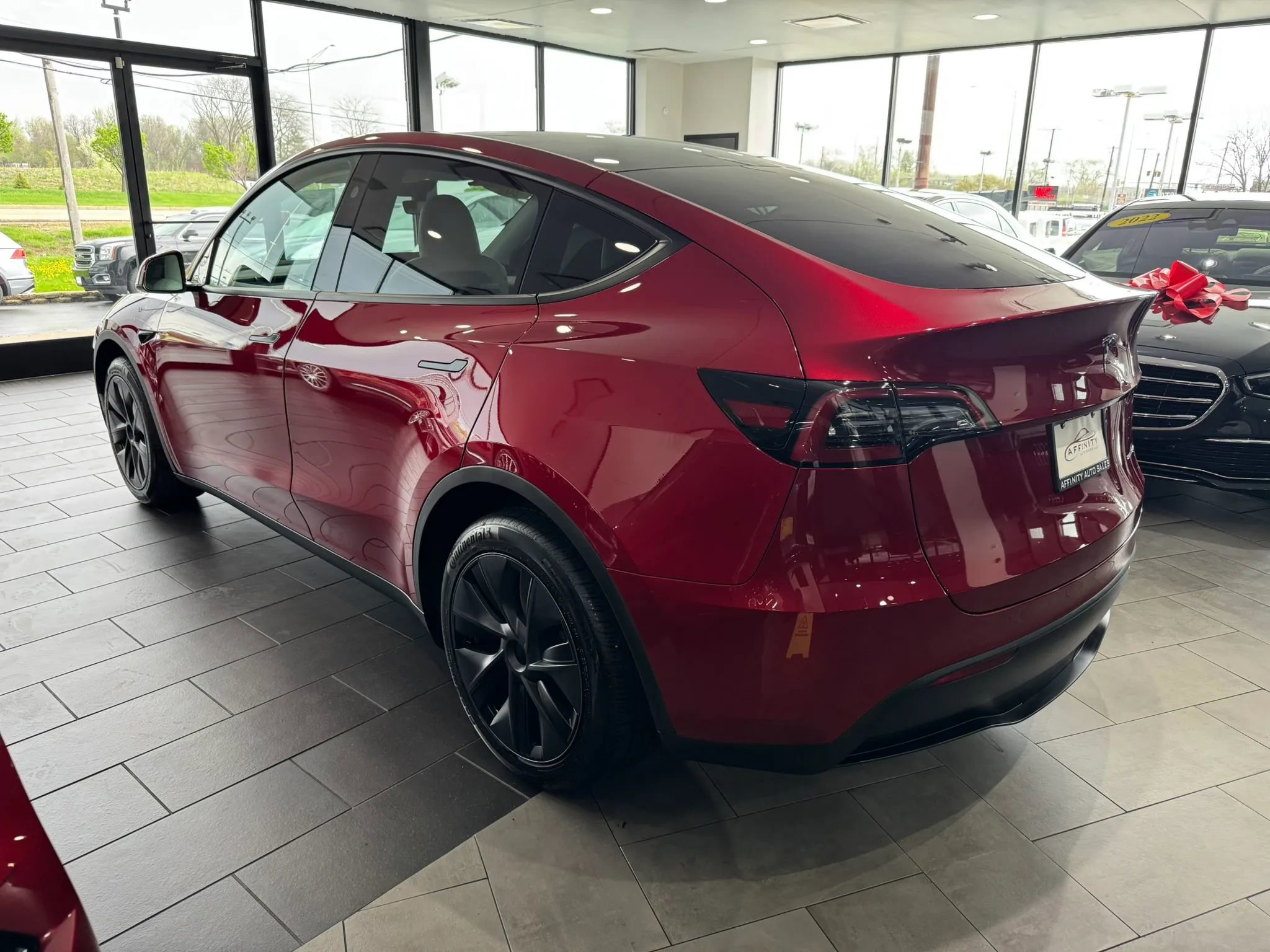 Used 2024 Tesla Model Y Long Range image 5