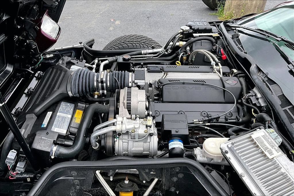 Used 1995 Chevrolet Corvette Convertible RWD image 28