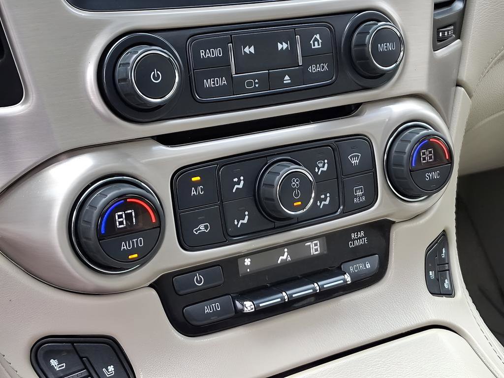 Used 2020 GMC Yukon XL Denali w/ Open Road Package image 18