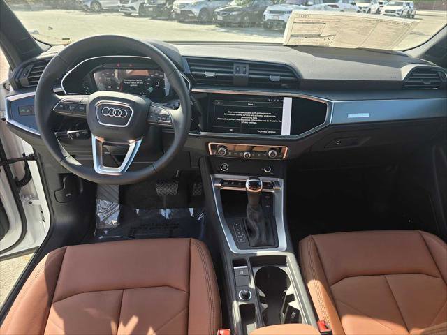 Certified 2025 Audi Q3 2.0T Premium Plus w/ Premium Plus Package image 21