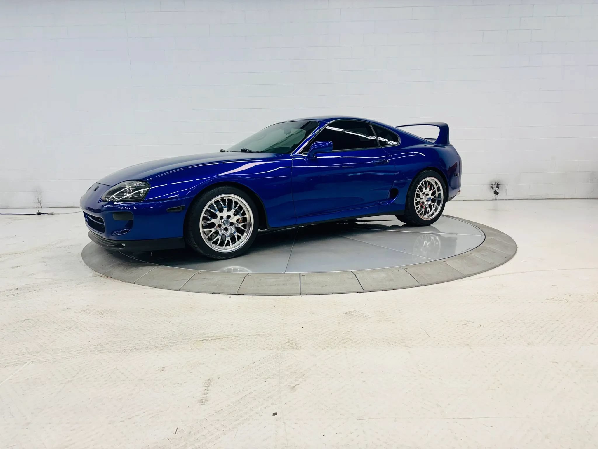 Used 1997 Toyota Supra Turbo RWD image 3