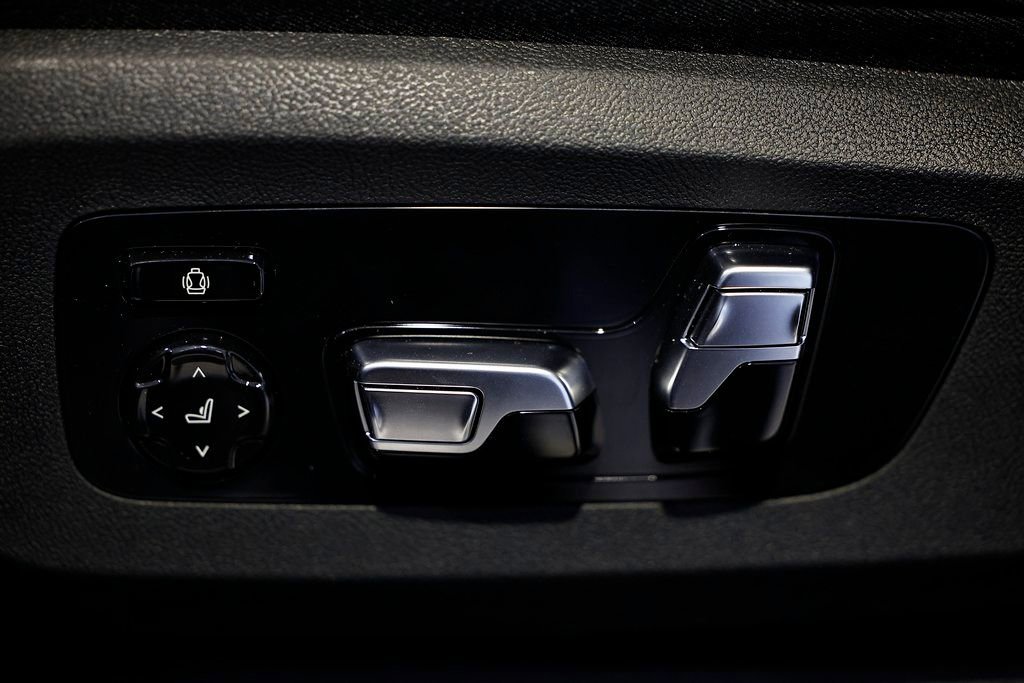 New 2026 BMW XM Label Red image 24