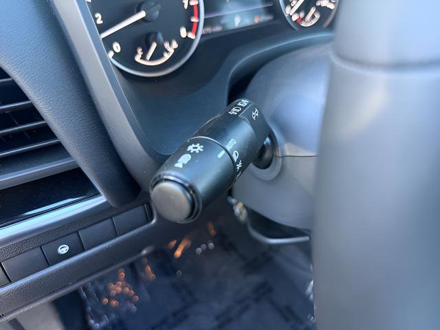 Used 2025 Nissan Rogue SV image 14