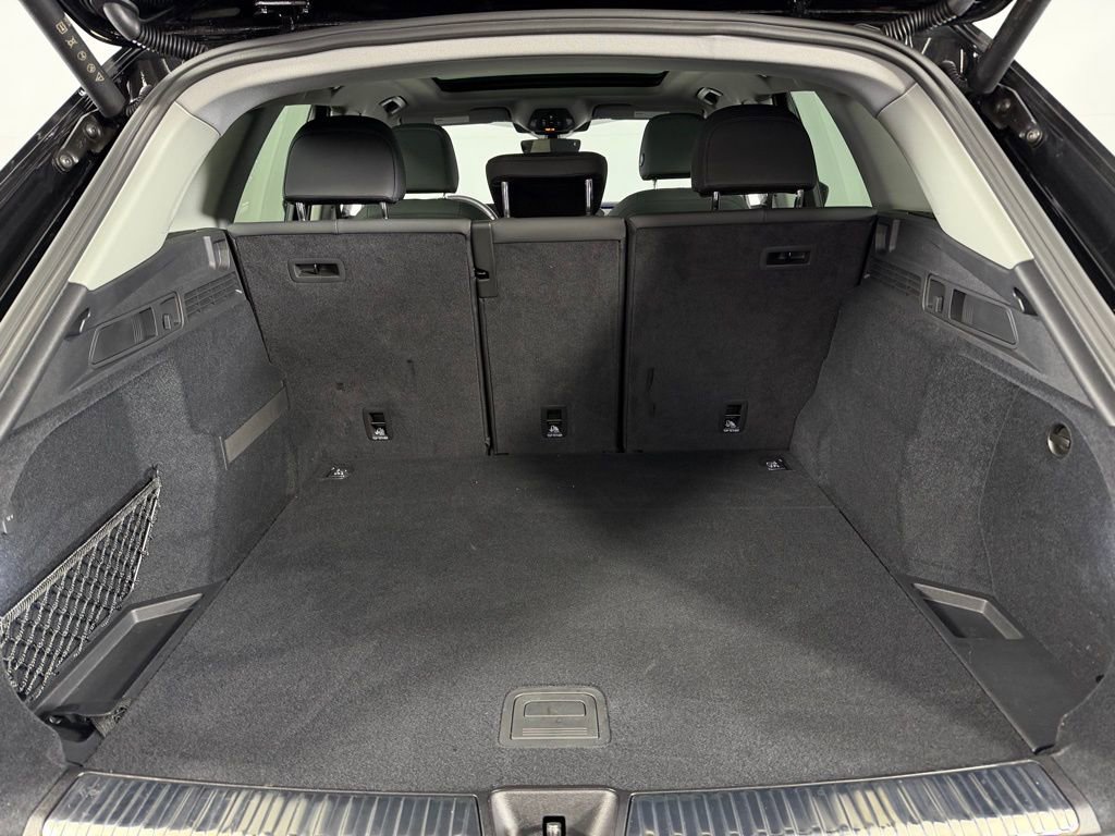 Used 2025 Audi Q5 Premium w/ Convenience Package image 28