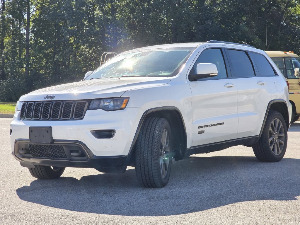 Used 2016 Jeep Grand Cherokee Limited 75th Anniversary AWD/4WD image 4