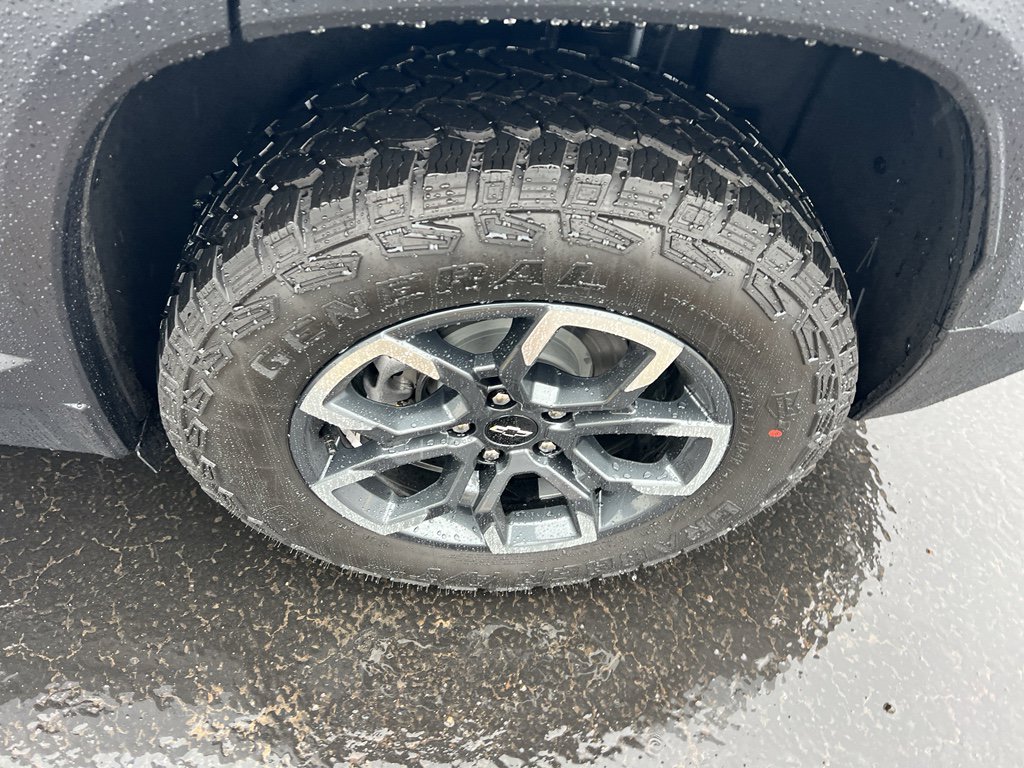 New 2026 Chevrolet Equinox ACTIV w/ Convenience Package III image 6