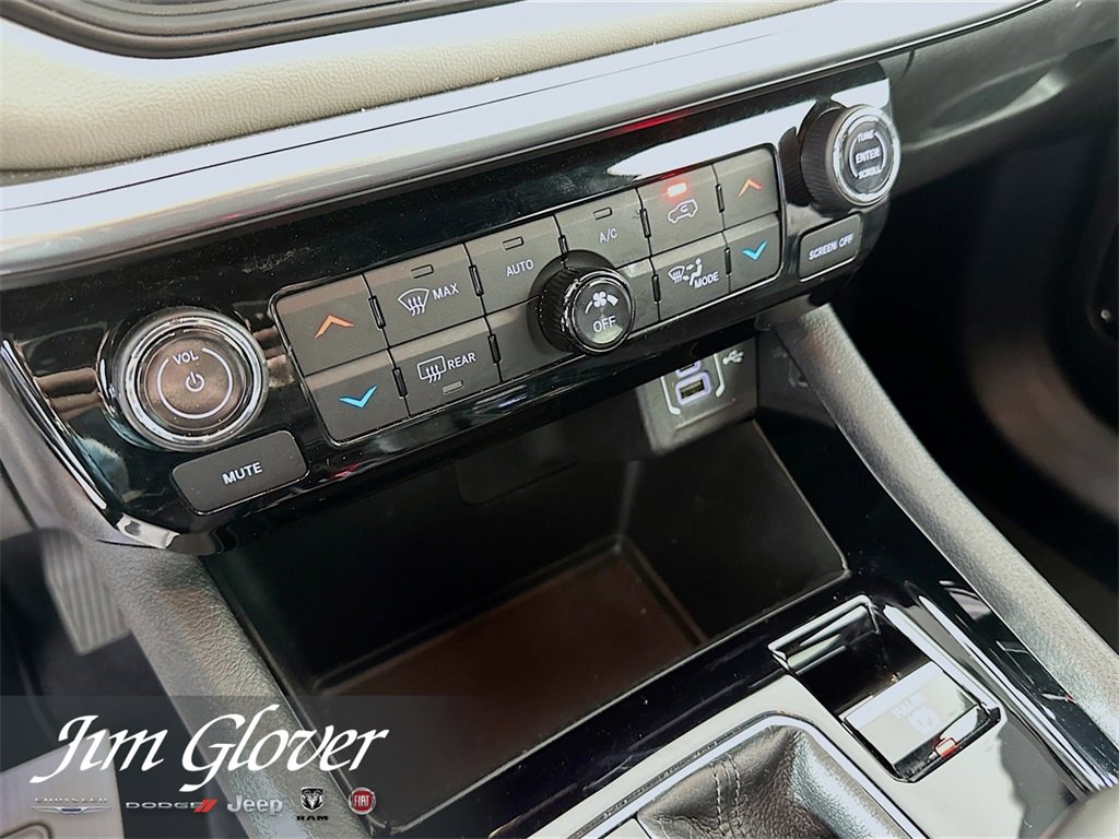 Used 2024 Jeep Compass Limited image 33