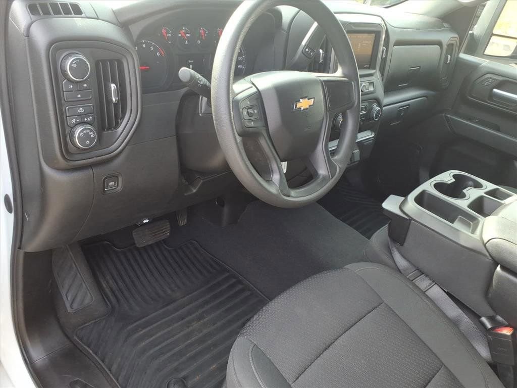Used 2023 Chevrolet Silverado 2500 Custom w/ Custom Convenience Package image 12