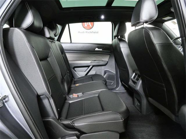 Used 2023 Volkswagen Atlas Cross Sport SE w/ Panoramic Sunroof Package image 13