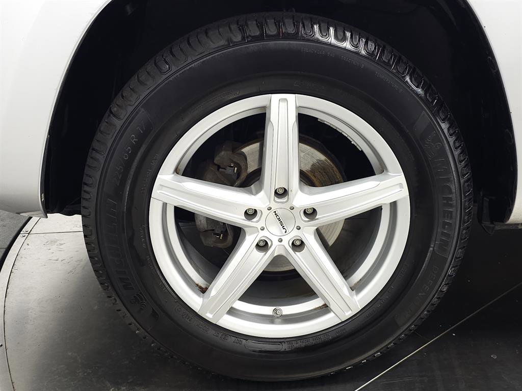 Used 2012 Toyota RAV4 4WD image 10