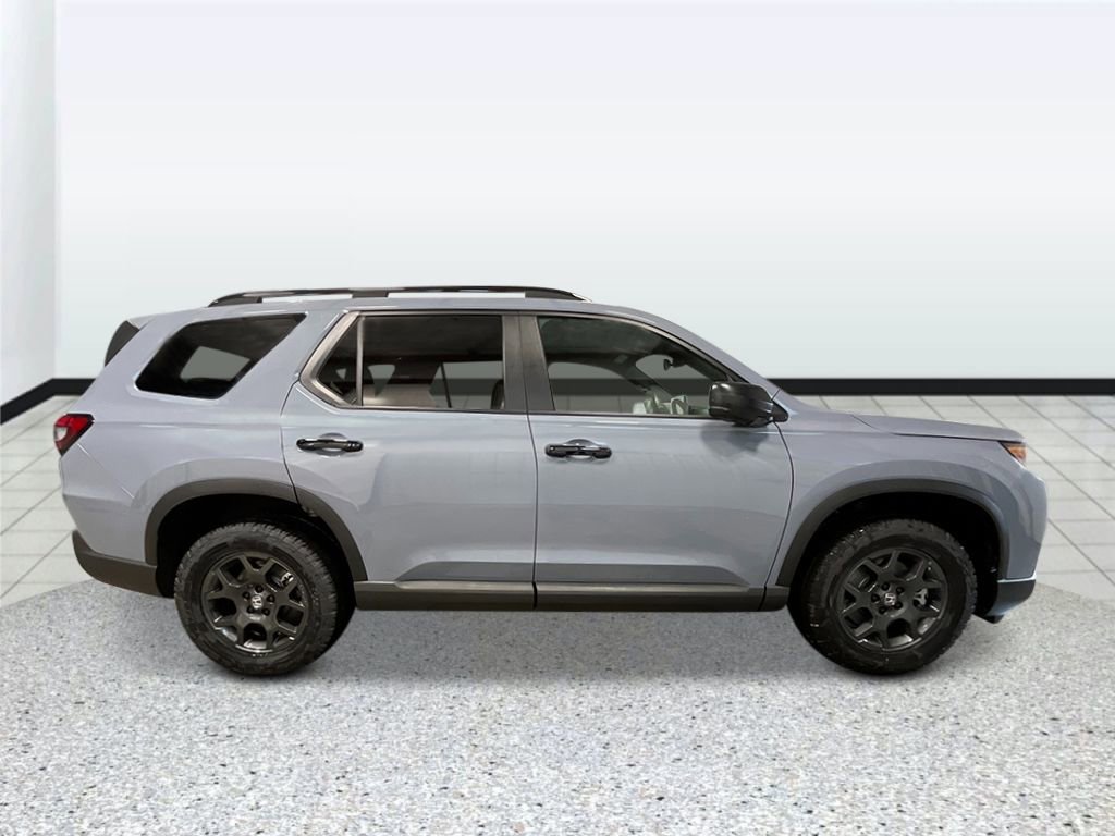 New 2026 Honda Pilot TrailSport image 2
