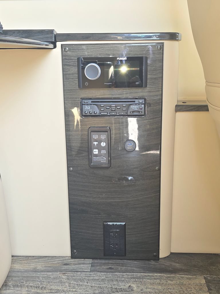 Used 2020 Mercedes-Benz Sprinter 3500 image 22
