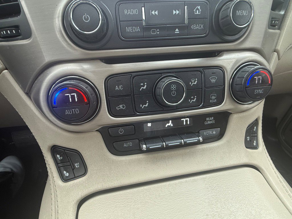 Used 2015 GMC Yukon Denali w/ Premium Package image 16