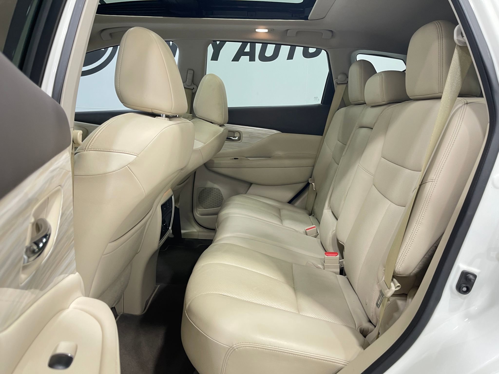 Used 2017 Nissan Murano Platinum w/ Platinum Technology Package FWD image 29