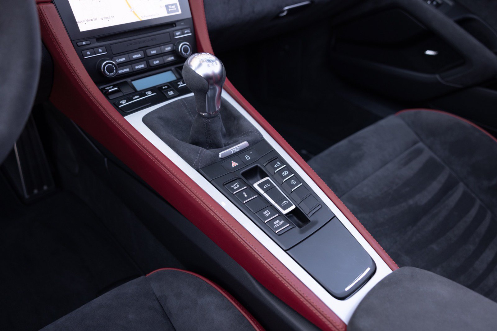 Used 2020 Porsche 718 Boxster Spyder RWD image 60