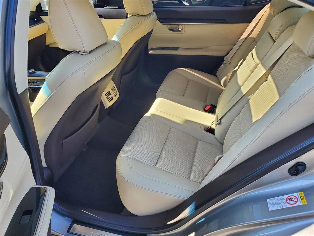 Used 2018 Lexus ES 350 w/ Premier Package image 12