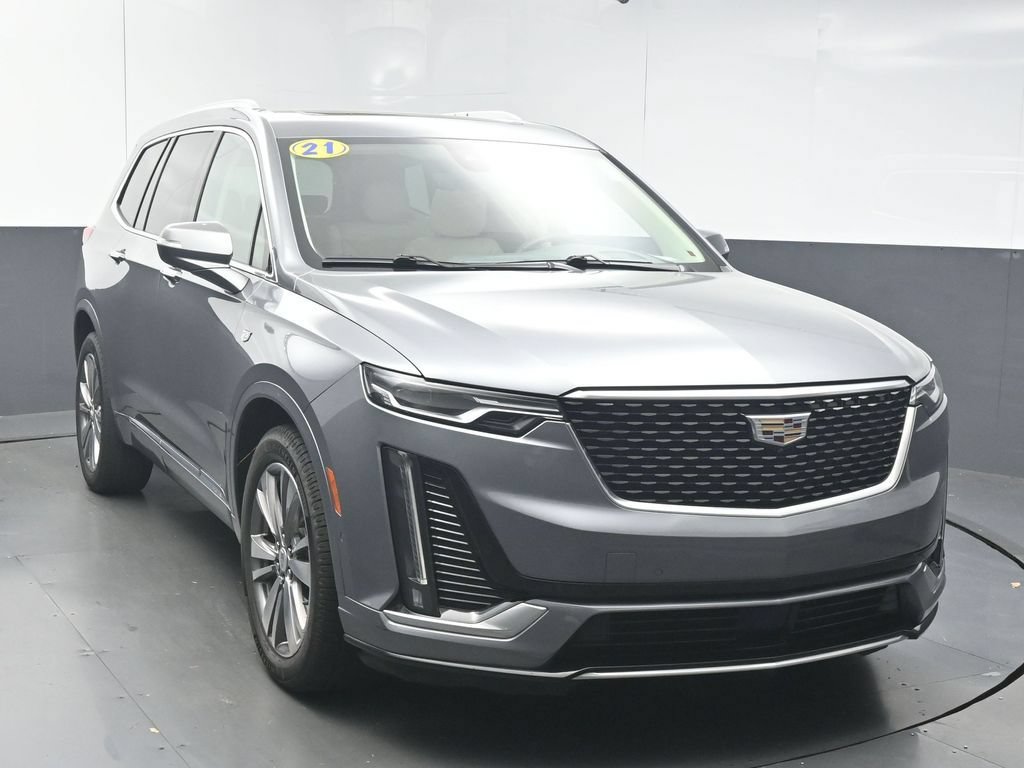 Used 2021 Cadillac XT6 Premium Luxury FWD image 2