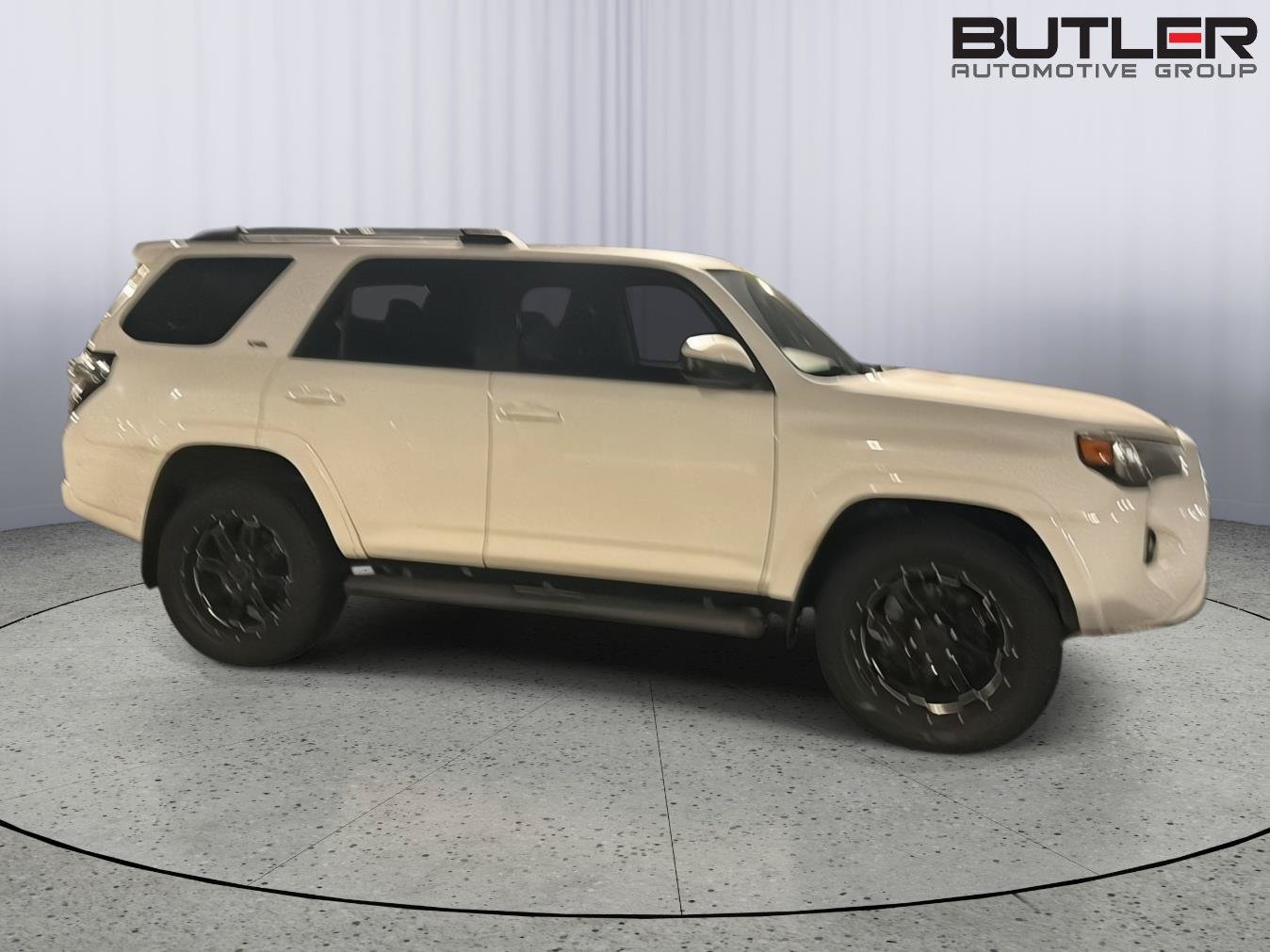 Used 2019 Toyota 4Runner SR5 AWD/4WD image 7