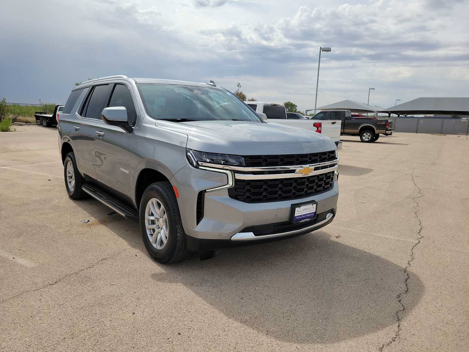 Used 2023 Chevrolet Tahoe LS RWD image 2