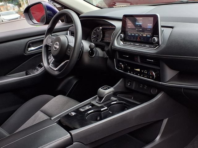 Used 2024 Nissan Rogue SV FWD image 27