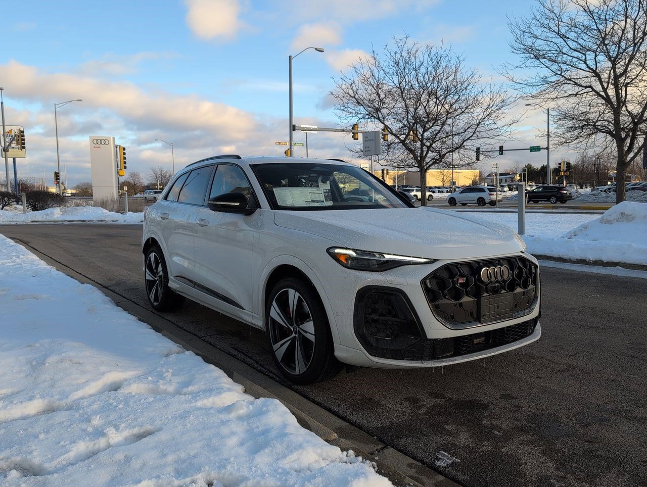 New 2025 Audi SQ5 Premium Plus image 29