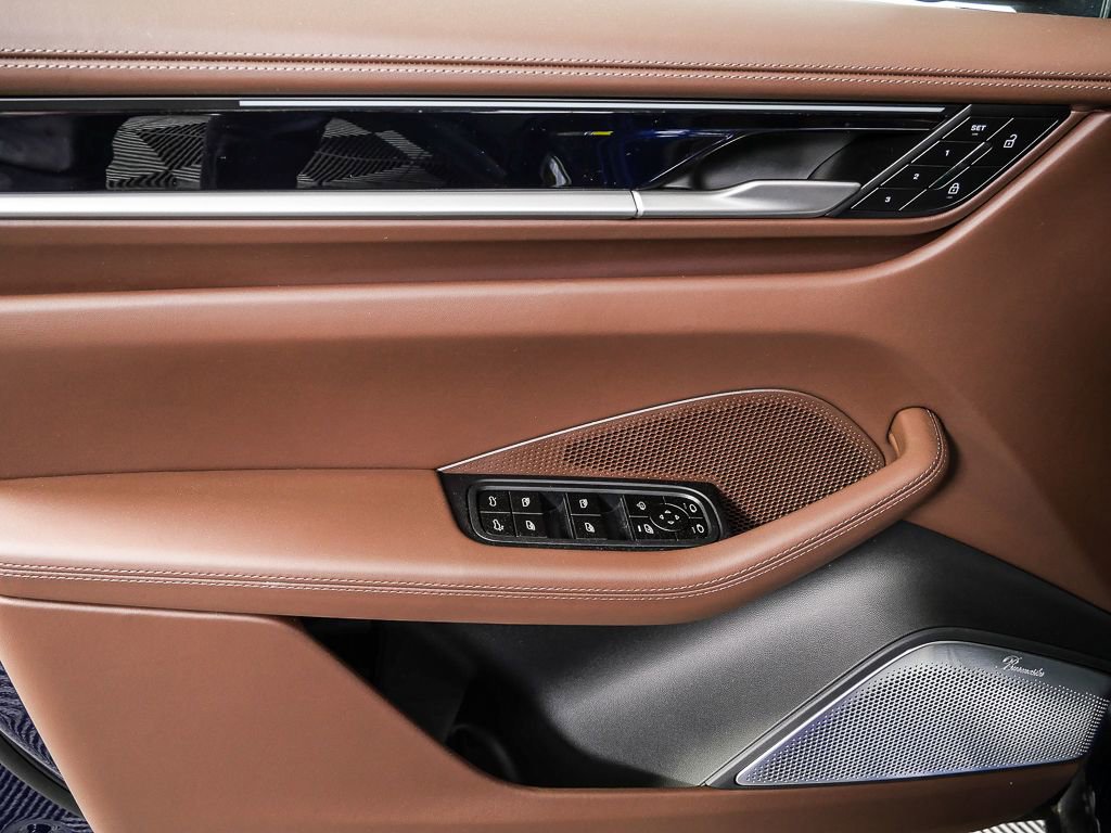 New 2026 Porsche Macan Electric image 6