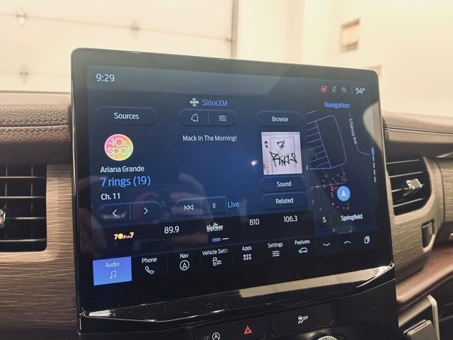 Used 2024 Ford Expedition Limited image 27