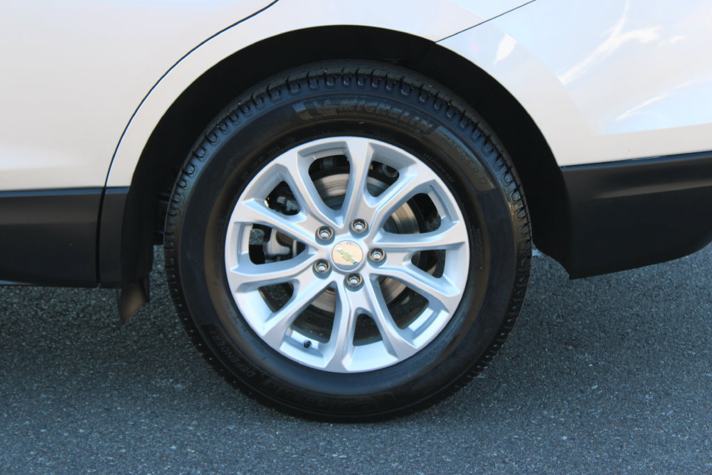 Used 2018 Chevrolet Equinox LT FWD image 14