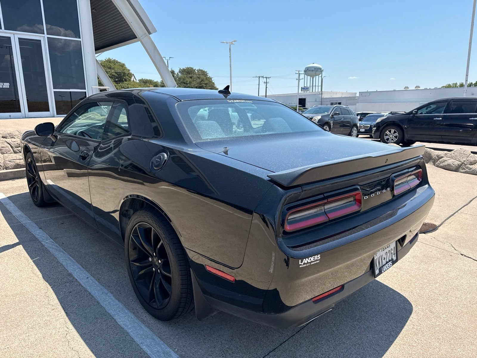 Used 2016 Dodge Challenger SXT w/ Blacktop Package RWD image 7