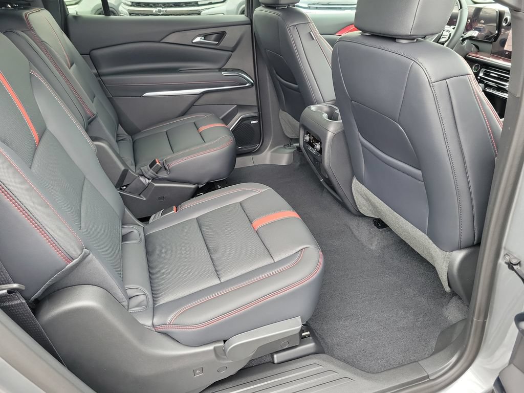 New 2026 Chevrolet Traverse RS FWD image 18