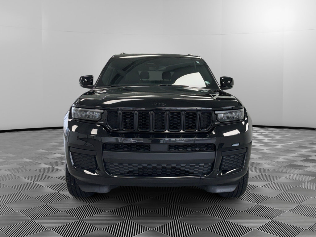 Used 2024 Jeep Grand Cherokee L Laredo image 3