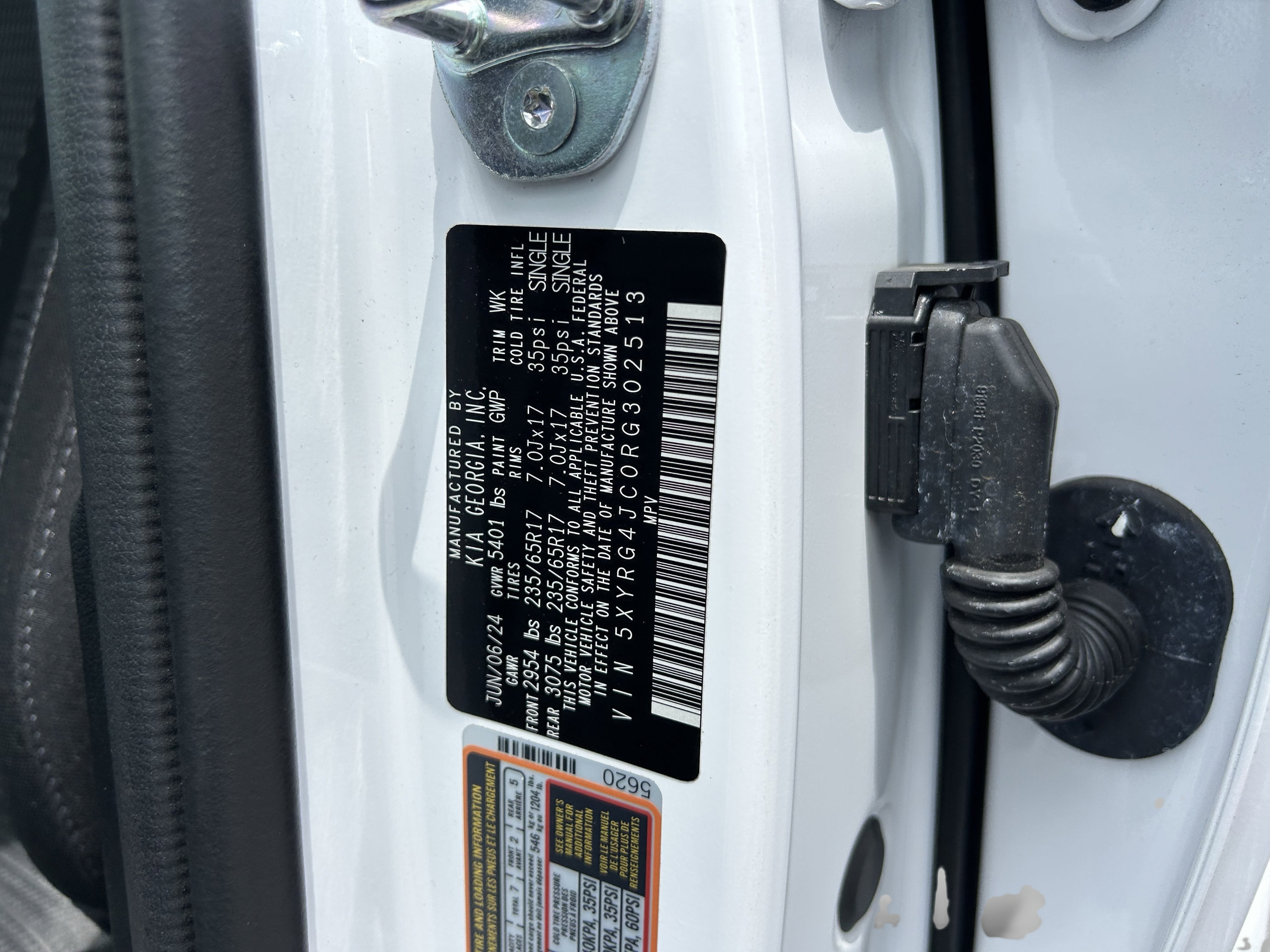 Used 2024 Kia Sorento LX FWD image 37