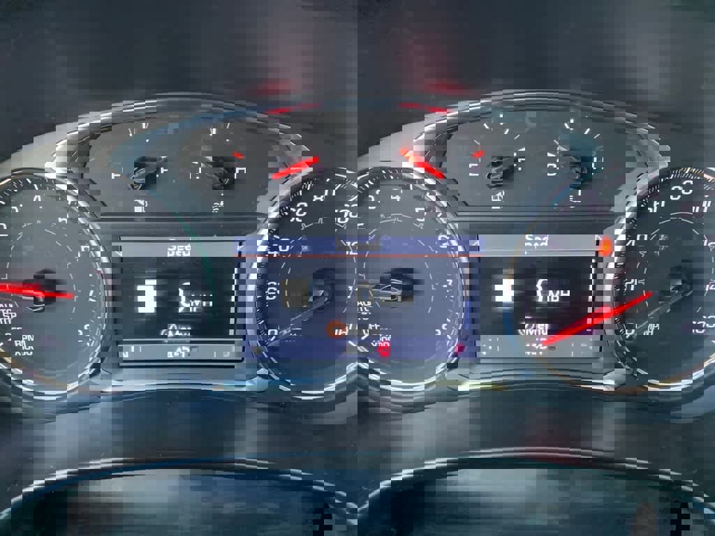 Used 2024 GMC Terrain SLT w/ Infotainment Package II image 29