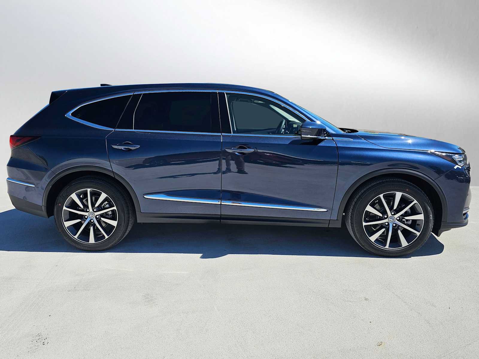 New 2026 Acura MDX w/ Technology Package FWD image 2