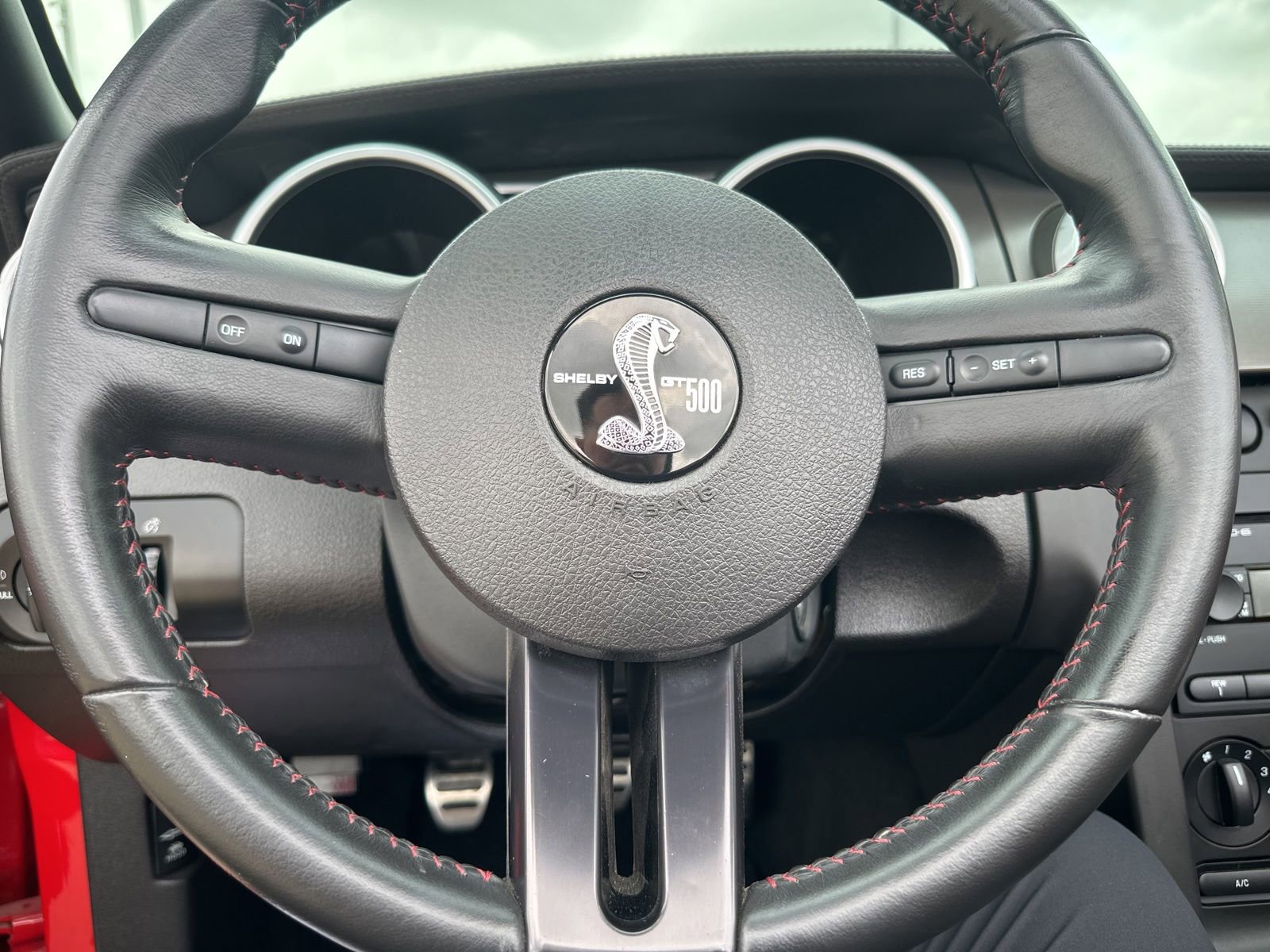 Used 2007 Ford Mustang Shelby GT500 RWD image 17