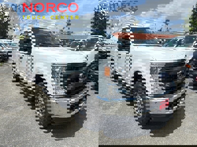 Used 2022 Ford F350 XL w/ Power Equipment Group image 4