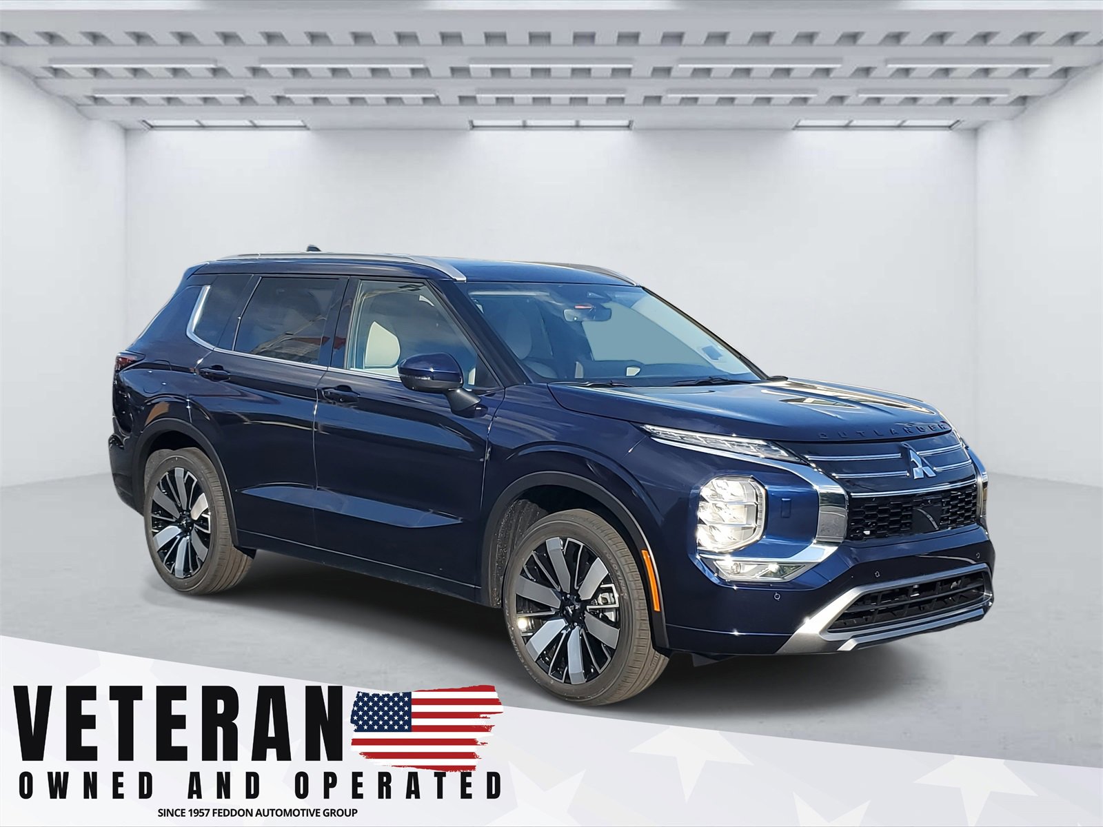 New 2025 Mitsubishi Outlander SEL image 1