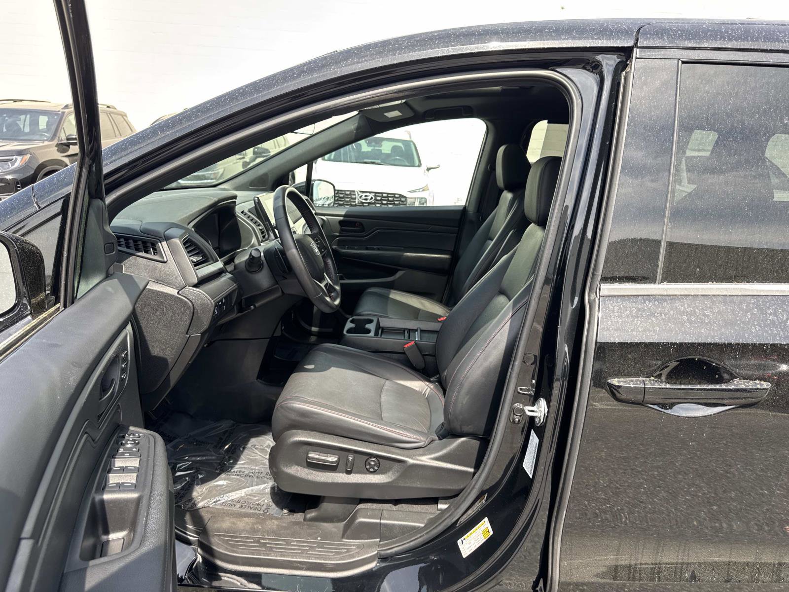 Certified 2023 Honda Odyssey Sport image 18