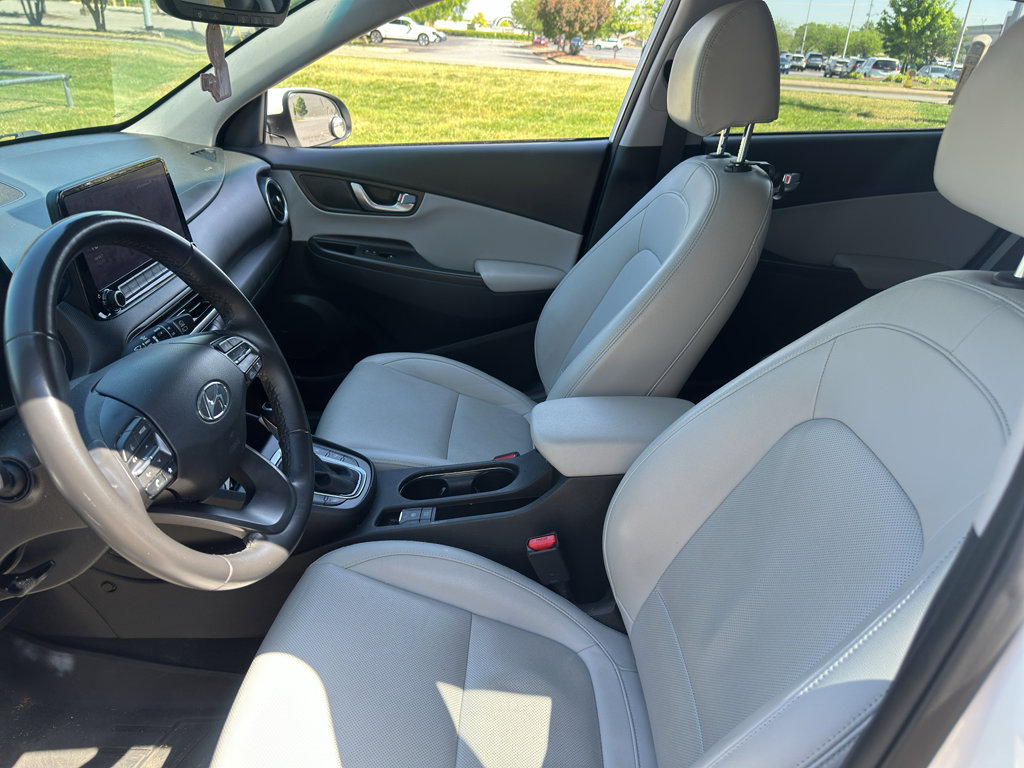Used 2023 Hyundai Kona Limited AWD/4WD image 16