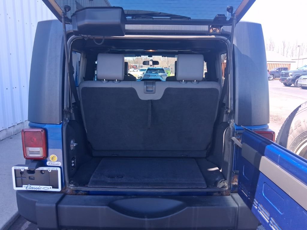 Used 2009 Jeep Wrangler X image 12
