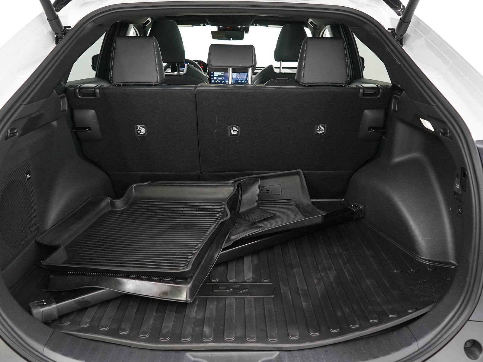 Certified 2026 Toyota bZ AWD/4WD image 9