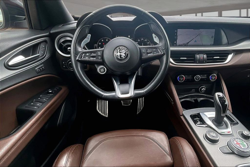 Used 2021 Alfa Romeo Stelvio Ti Sport AWD/4WD image 5