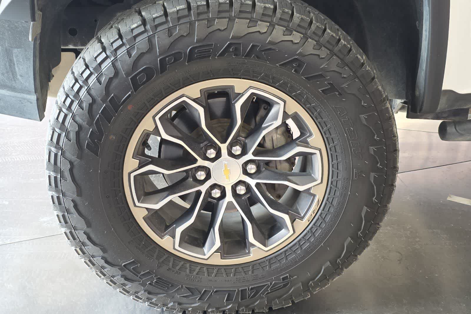 Used 2019 Chevrolet Colorado ZR2 AWD/4WD image 12