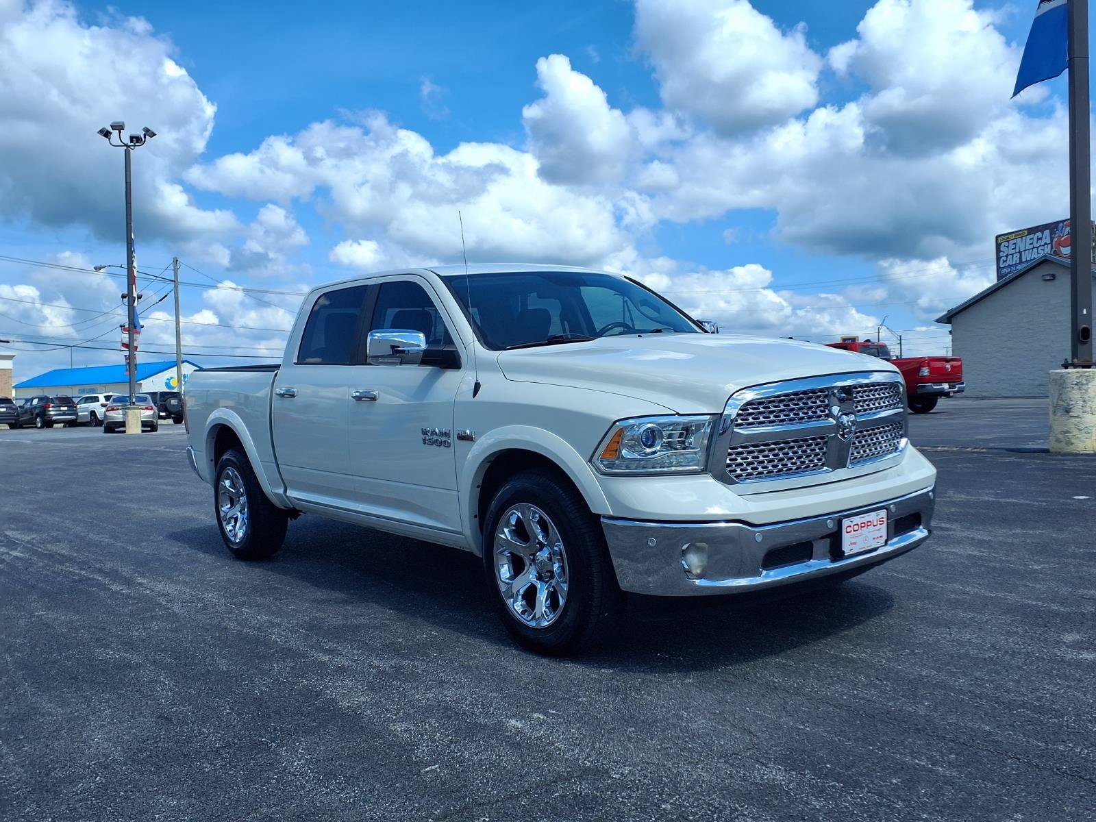 Used 2018 RAM 1500 Laramie w/ Convenience Group AWD/4WD image 3