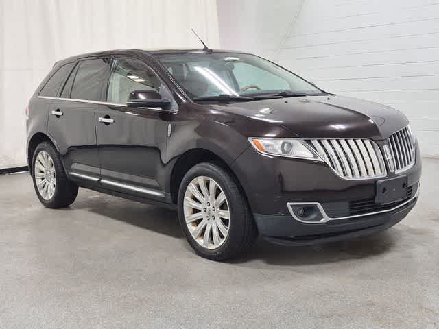 Used 2013 Lincoln MKX AWD image 16