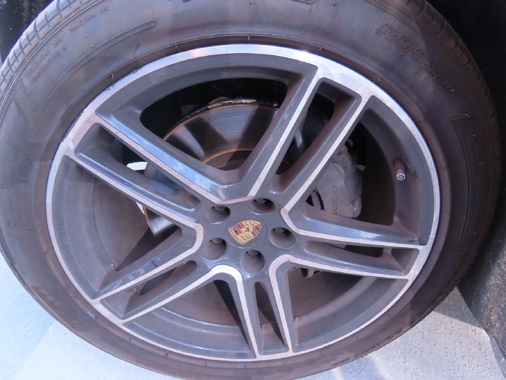 Used 2020 Porsche Macan S AWD/4WD image 14